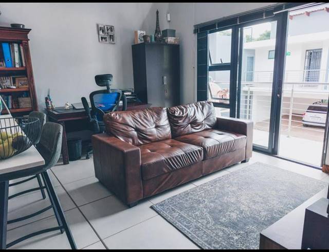 1 BEDROOM APARTMENT FOR SALE IN MENLO PARK